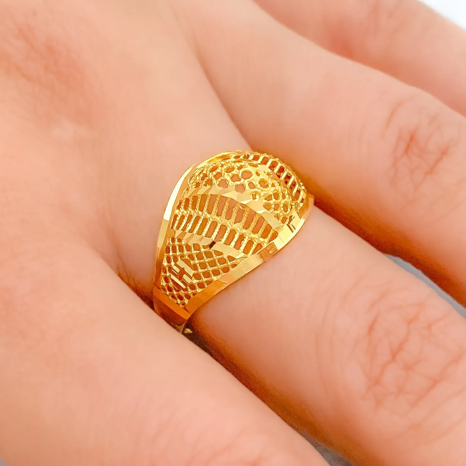 Attractive Elevated Striped Ring