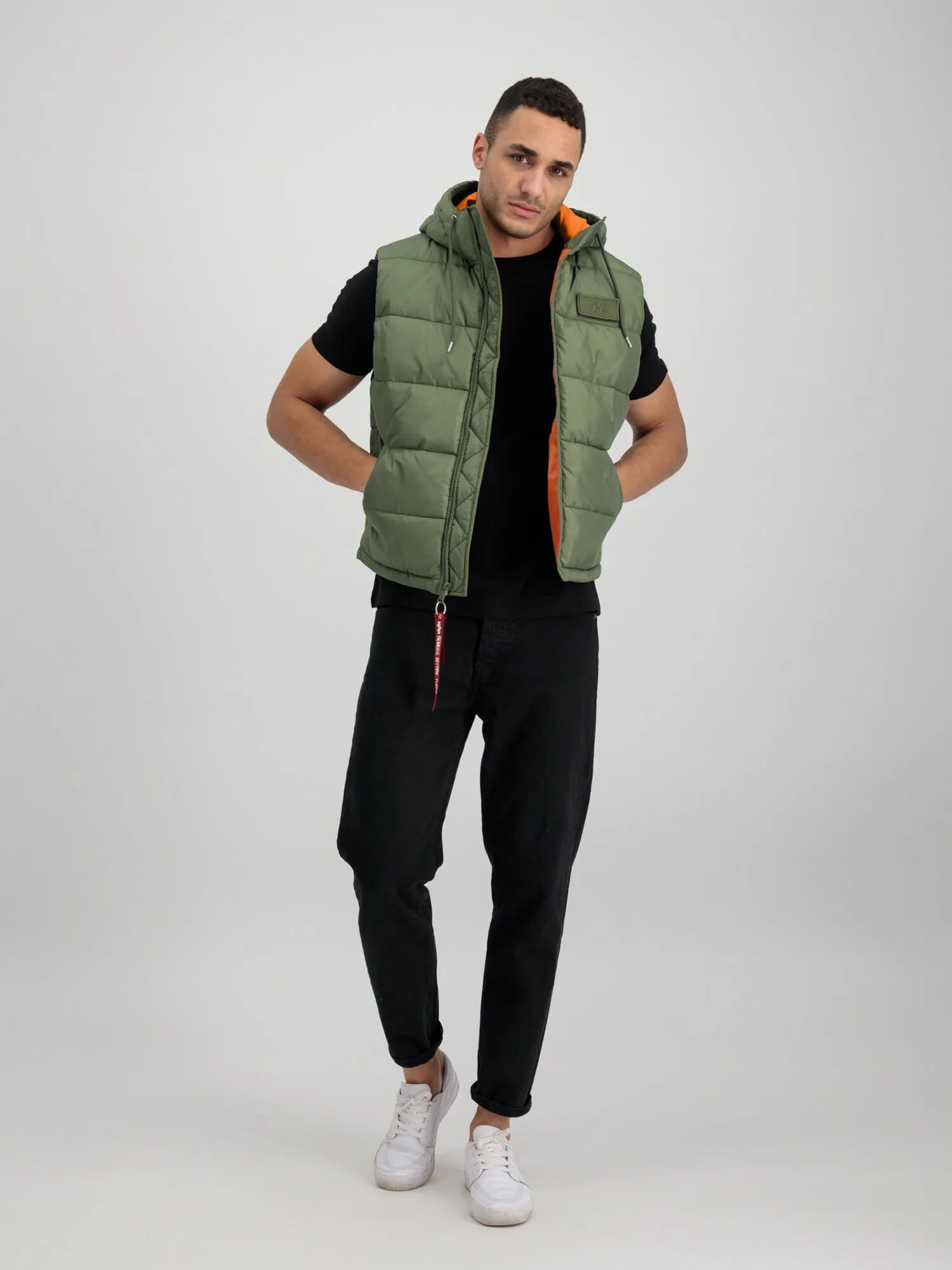 HOODED PUFFER VEST