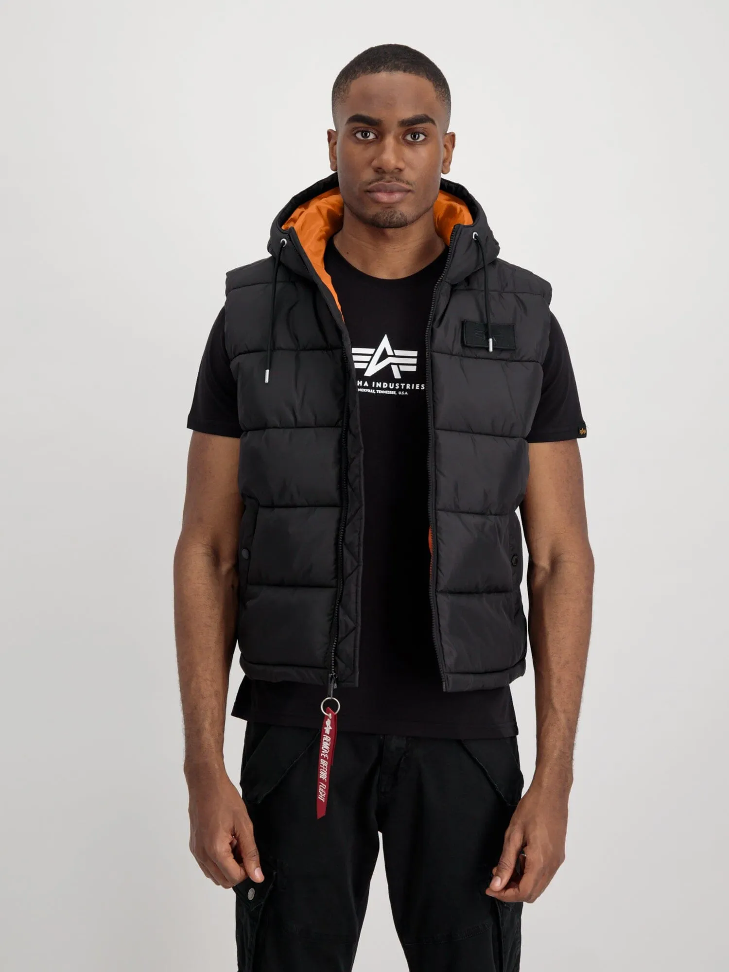 HOODED PUFFER VEST