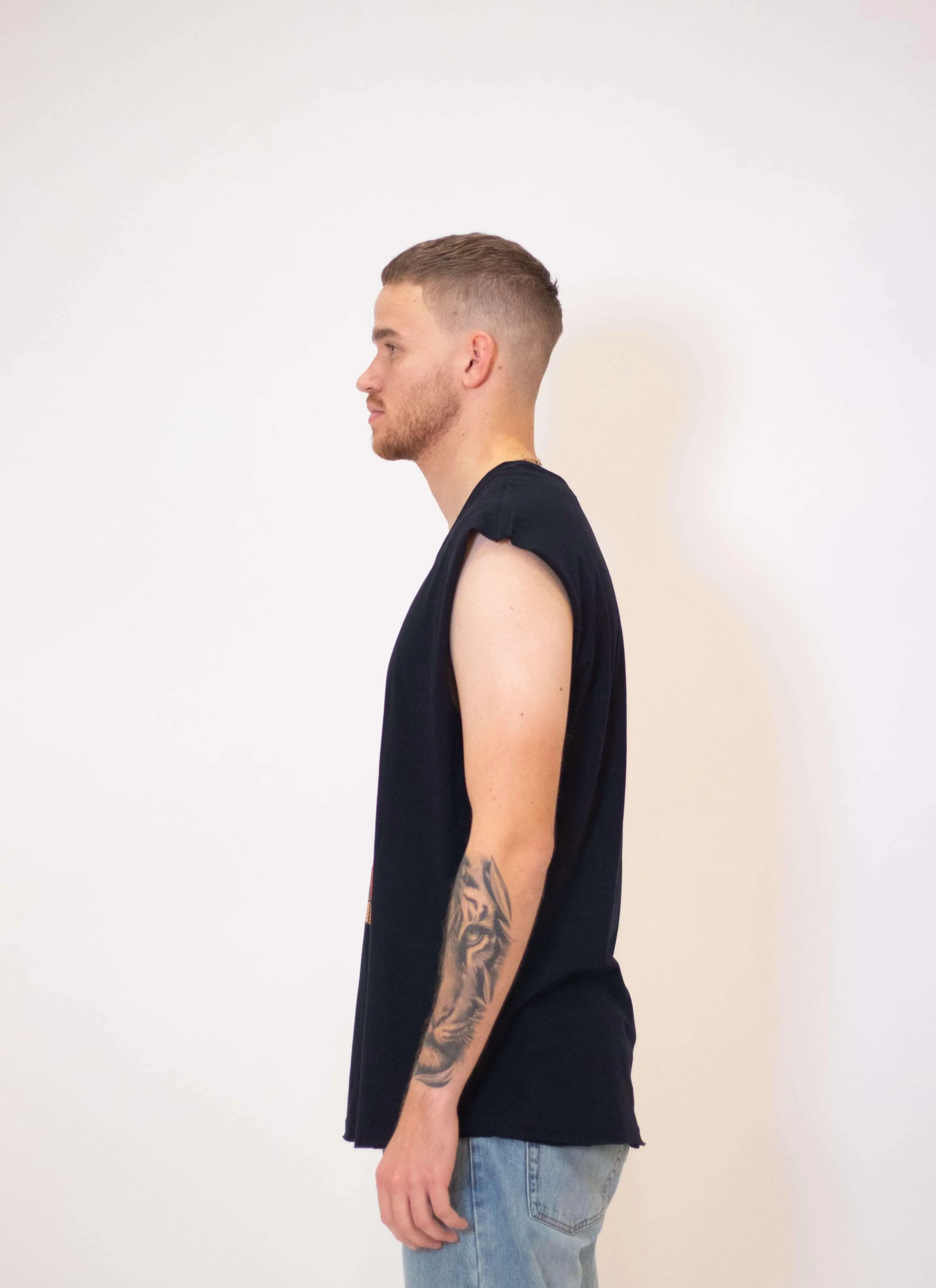 Mani Sleeveless Tee in Black