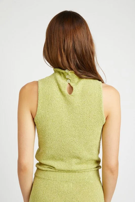 SLEEVELESS TURTLE NECK KNIT TOP